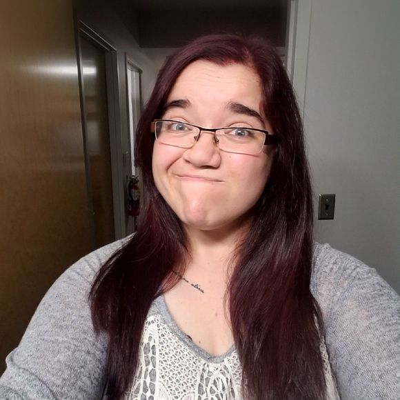 Meet your Posher, Allison - Picture 1 of 1